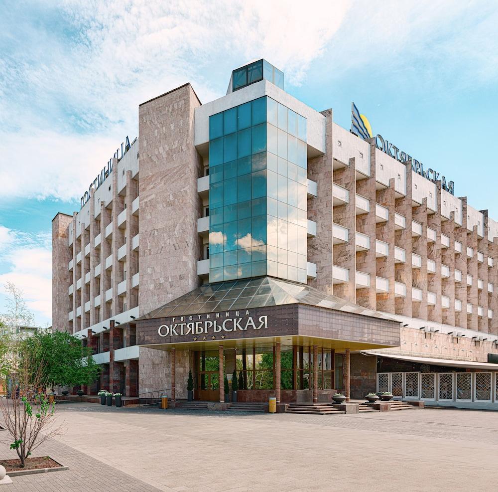Oktyabrskaya Hotel Krasnoyarsk Esterno foto